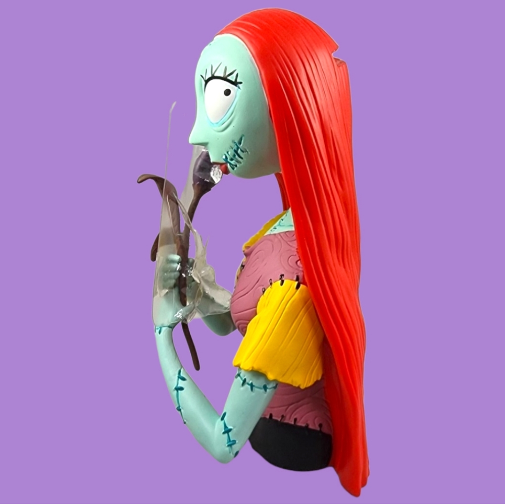 Sally Bust Bank PVC - Picture 6 of 11
